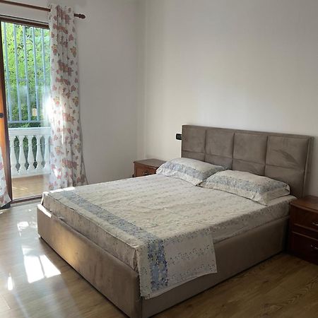 Ajla'S Home Vorë Εξωτερικό φωτογραφία