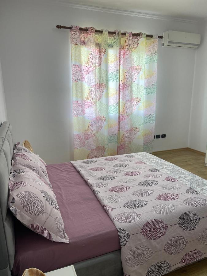 Ajla'S Home Vorë Εξωτερικό φωτογραφία